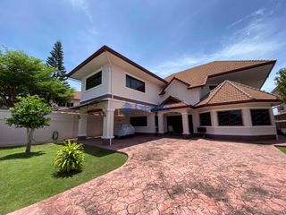À louer et à vendre 4 chambres maison à Bang Lamung, Chonburi