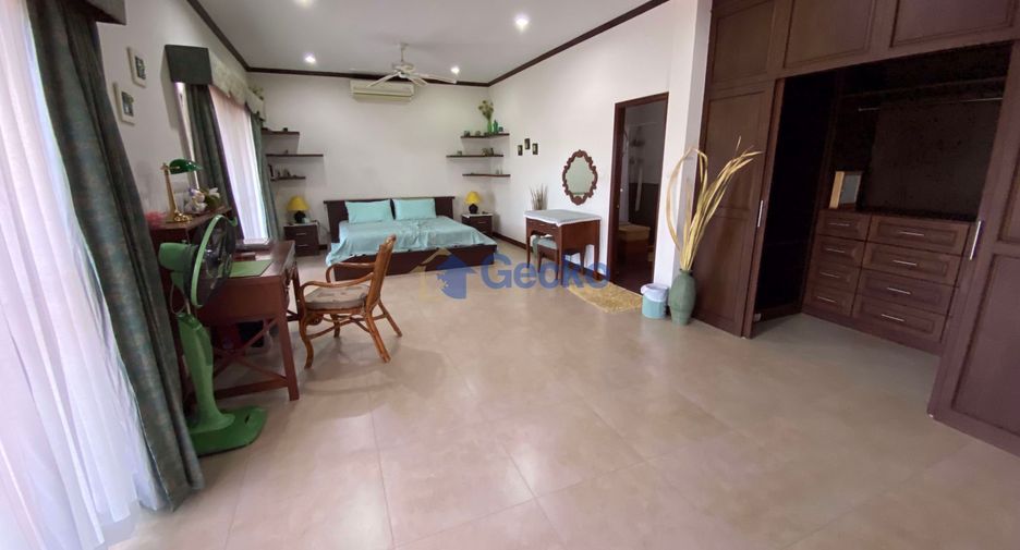 For rent and for sale 4 bedrooms house in Bang Lamung, Chonburi