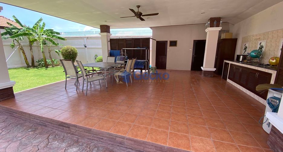 For rent and for sale 4 bedrooms house in Bang Lamung, Chonburi