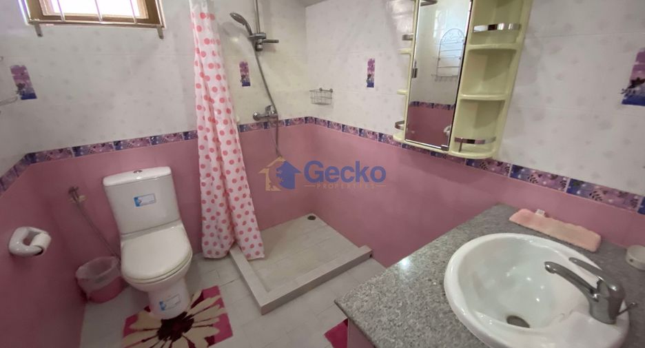 For rent and for sale 4 bedrooms house in Bang Lamung, Chonburi