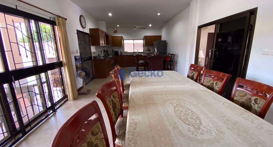 For rent and for sale 4 bedrooms house in Bang Lamung, Chonburi