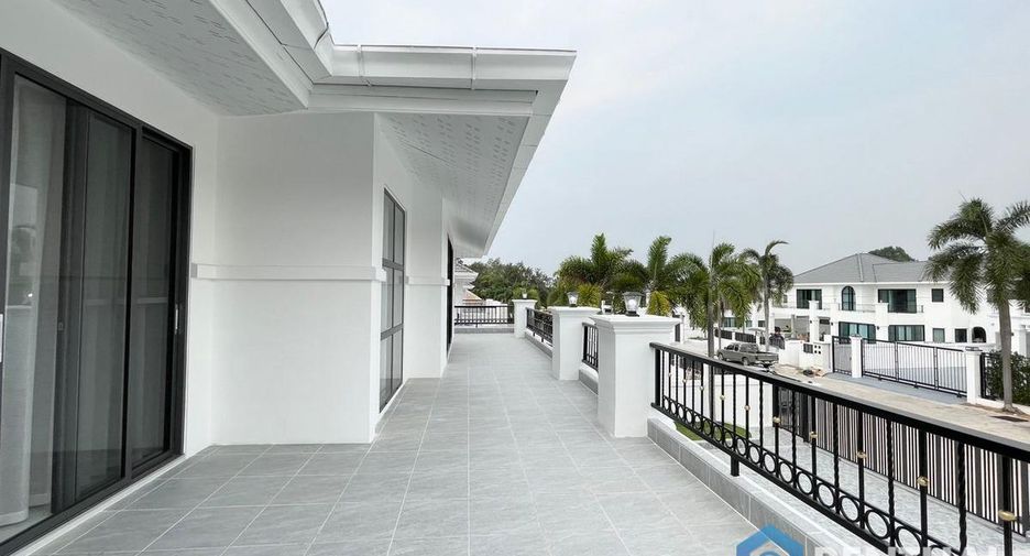 Casa en venta de 4 habitaciones en Bang Lamung, Chonburi