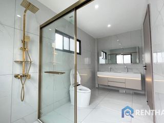 Casa en venta de 4 habitaciones en Bang Lamung, Chonburi