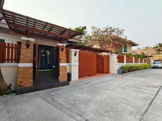 For rent 5 Beds villa in Bang Lamung, Chonburi
