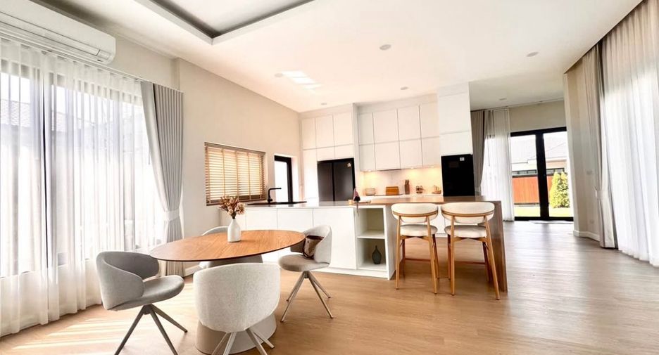 For rent 3 bedrooms house in Bang Lamung, Chonburi