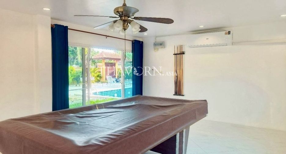 Haus zum Kauf mit 4 Zimmer in Sattahip, Chonburi