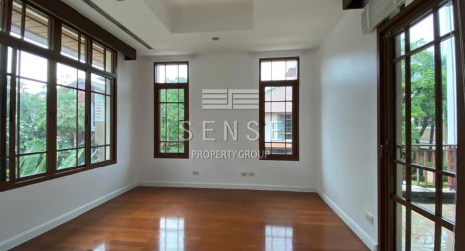 For rent 4 bedrooms house in Pathum Wan, Bangkok
