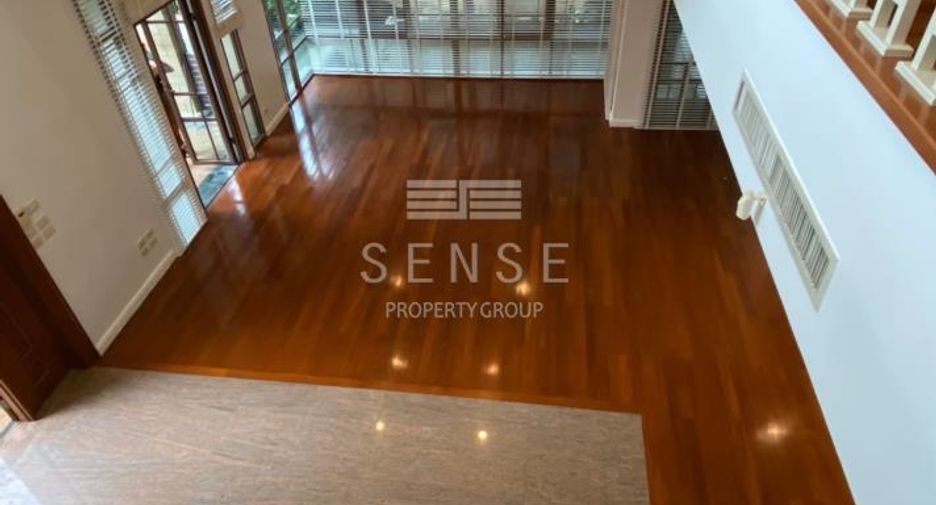 For rent 4 bedrooms house in Pathum Wan, Bangkok