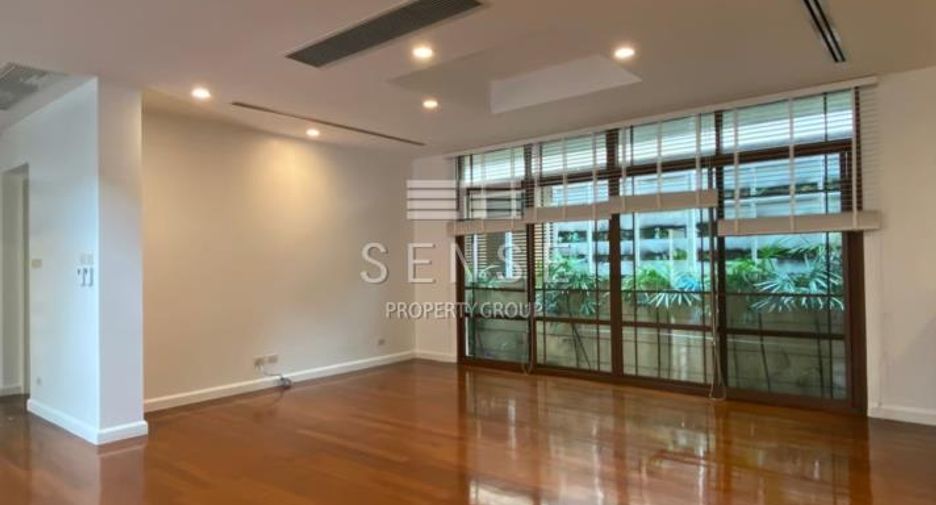 For rent 4 bedrooms house in Pathum Wan, Bangkok