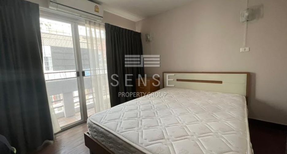 For sale 4 bedrooms house in Bang Rak, Bangkok