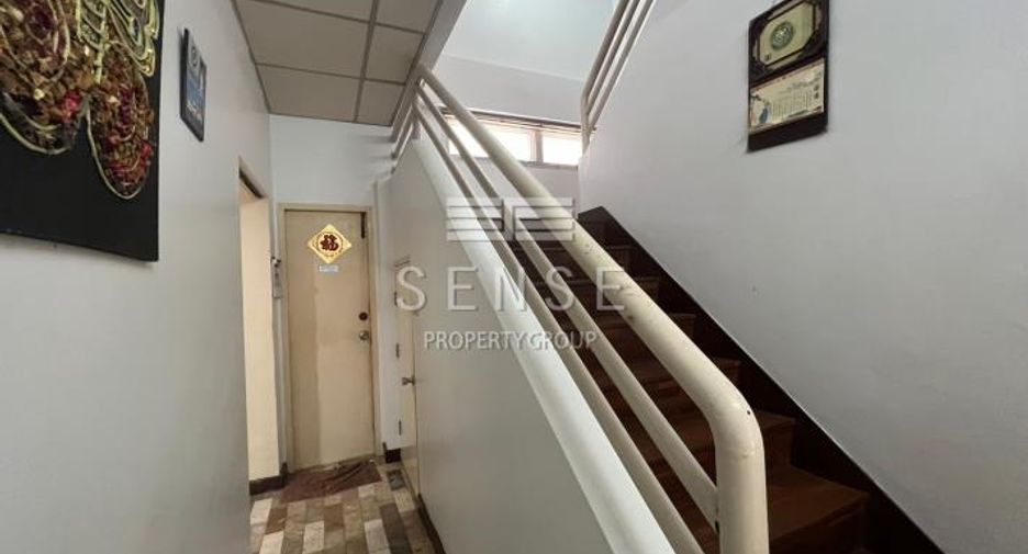 For sale 4 bedrooms house in Bang Rak, Bangkok