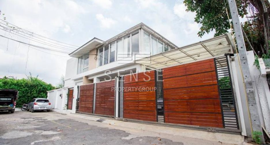 出售 4 卧室 独立屋 在 Khlong Toei, 曼谷