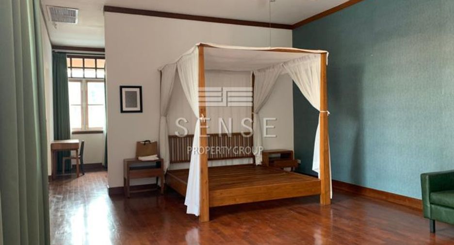 Haus zur Miete mit 5 Zimmer in Khlong Toei, Bangkok