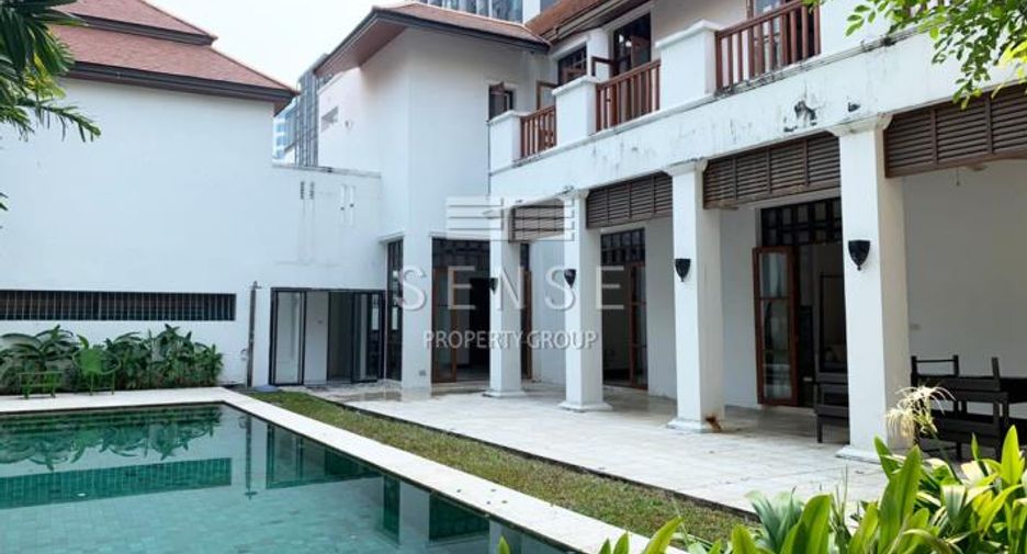 Haus zur Miete mit 5 Zimmer in Khlong Toei, Bangkok