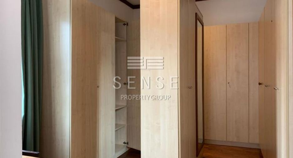 Haus zur Miete mit 5 Zimmer in Khlong Toei, Bangkok