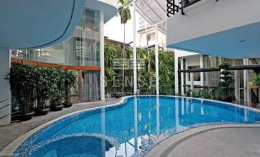 For rent 4 bedrooms house in Khlong Toei, Bangkok