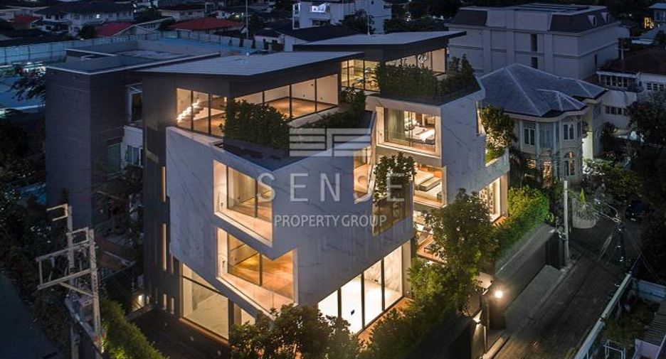 ขาย 4 ห้องนอน บ้านเดี่ยว ใน คลองเตย, กรุงเทพฯ