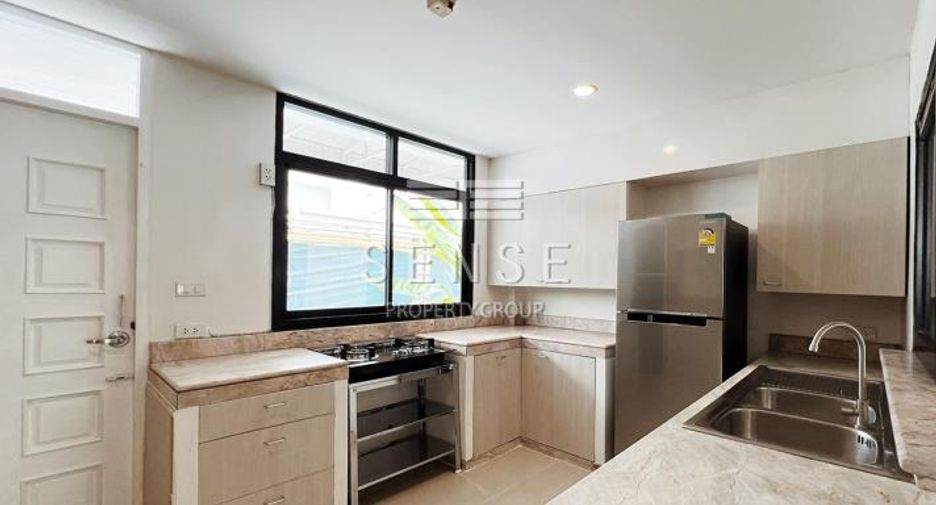 For rent 4 ベッドルーム house in Khlong Toei, Bangkok