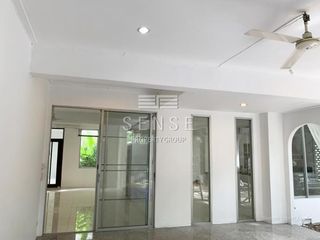 出租 5 卧室 独立屋 在 Khlong Toei, 曼谷