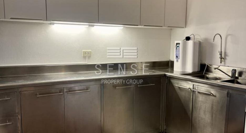 For rent 4 bedrooms house in Suan Luang, Bangkok