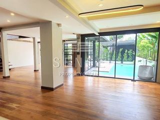For sale 4 bedrooms house in Suan Luang, Bangkok