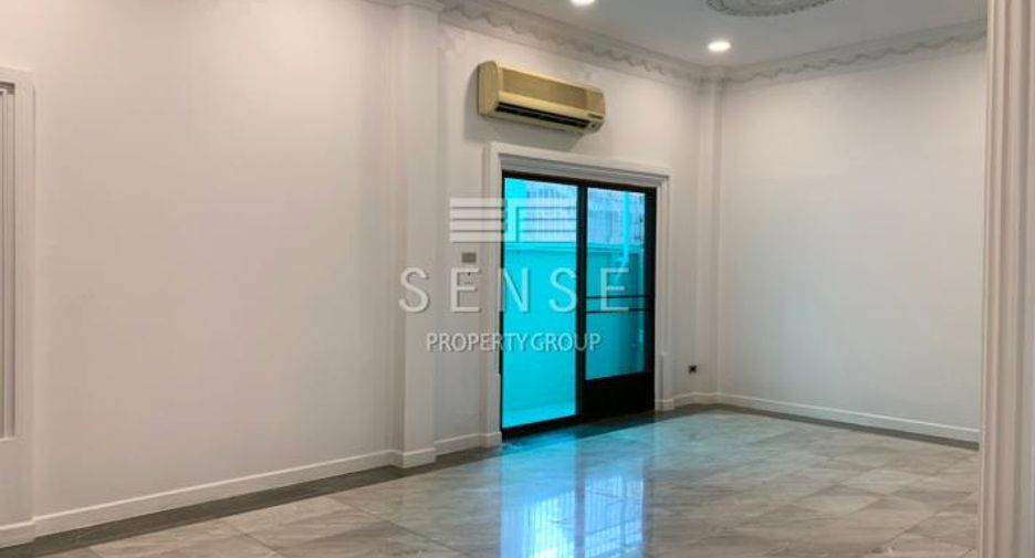 For rent 5 bedrooms house in Khlong Toei, Bangkok