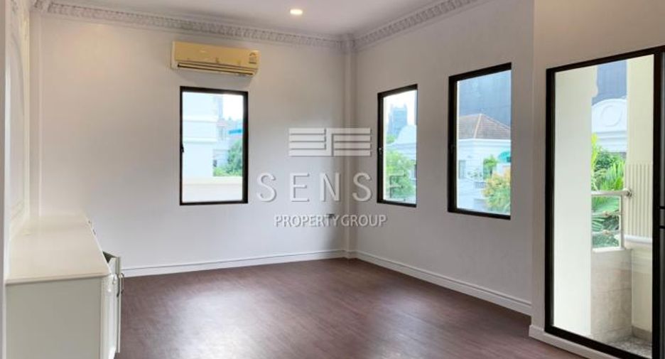 For rent 5 bedrooms house in Khlong Toei, Bangkok