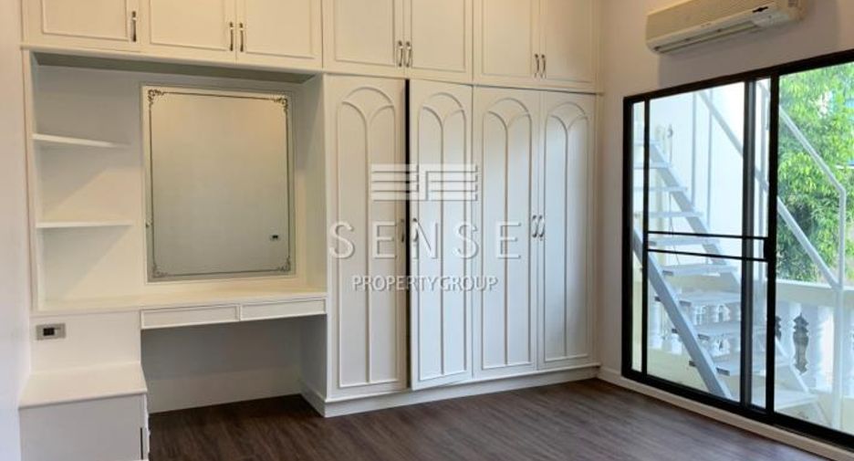 For rent 5 bedrooms house in Khlong Toei, Bangkok
