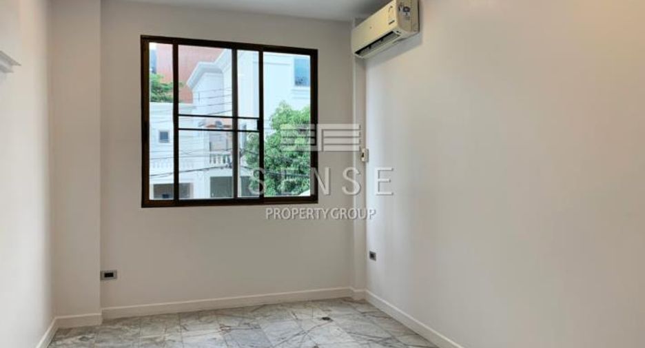 For rent 5 bedrooms house in Khlong Toei, Bangkok