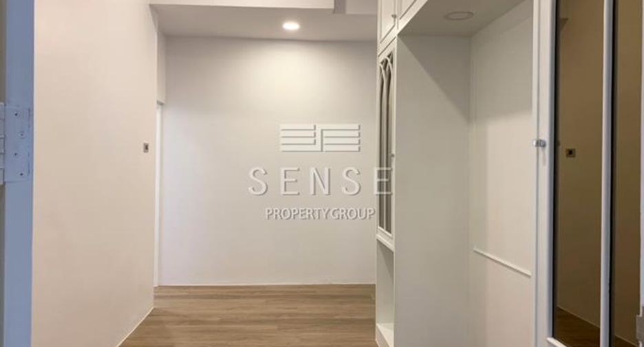 For rent 5 bedrooms house in Khlong Toei, Bangkok