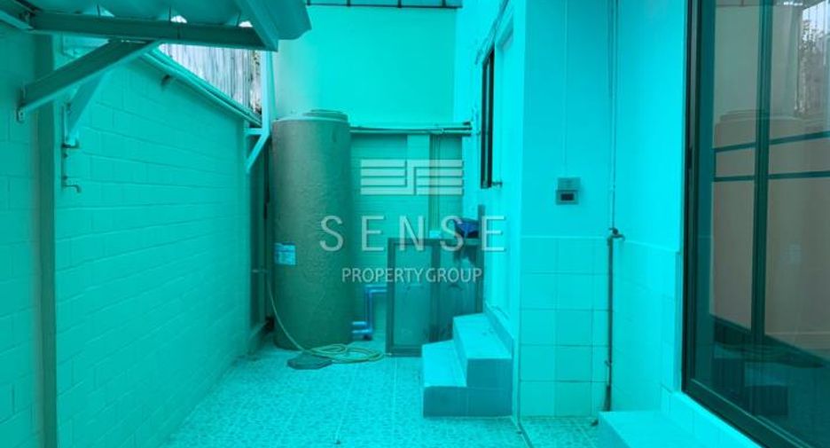 For rent 5 bedrooms house in Khlong Toei, Bangkok