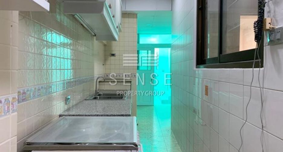 For rent 5 bedrooms house in Khlong Toei, Bangkok
