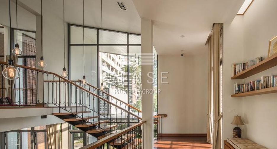 For sale 6 bedrooms house in Chatuchak, Bangkok