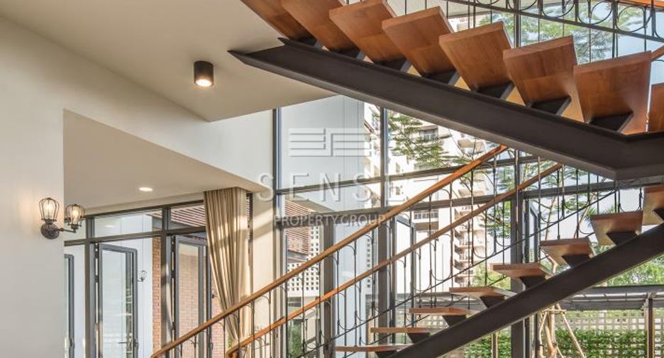 For sale 6 bedrooms house in Chatuchak, Bangkok