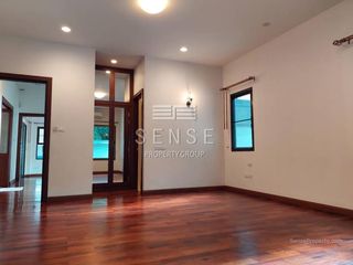 For rent 4 bedrooms house in Watthana, Bangkok