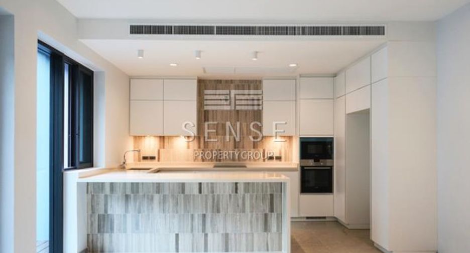 For sale and for rent 4 bedrooms house in Watthana, Bangkok