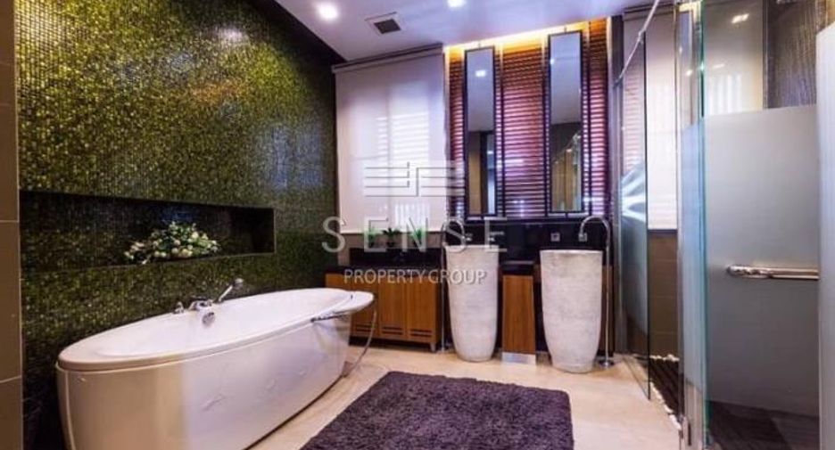 ขาย 5 ห้องนอน บ้านเดี่ยว ใน คลองเตย, กรุงเทพฯ