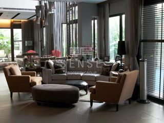 For sale 5 ベッドルーム house in Khlong Toei, Bangkok