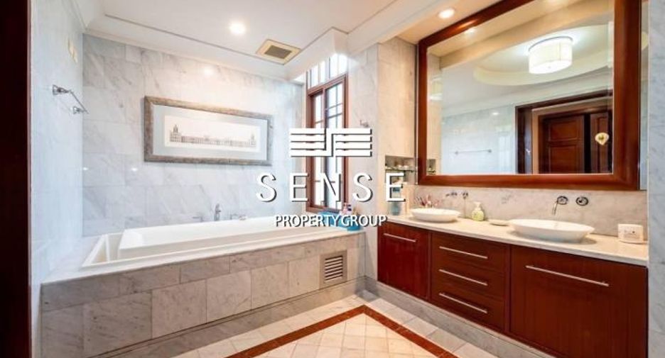 For sale and for rent 5 bedrooms house in Pathum Wan, Bangkok