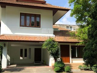 For rent 3 bedrooms house in Huai Khwang, Bangkok