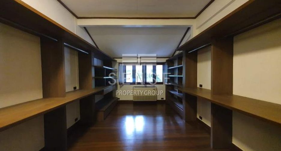 For rent 3 bedrooms house in Pathum Wan, Bangkok