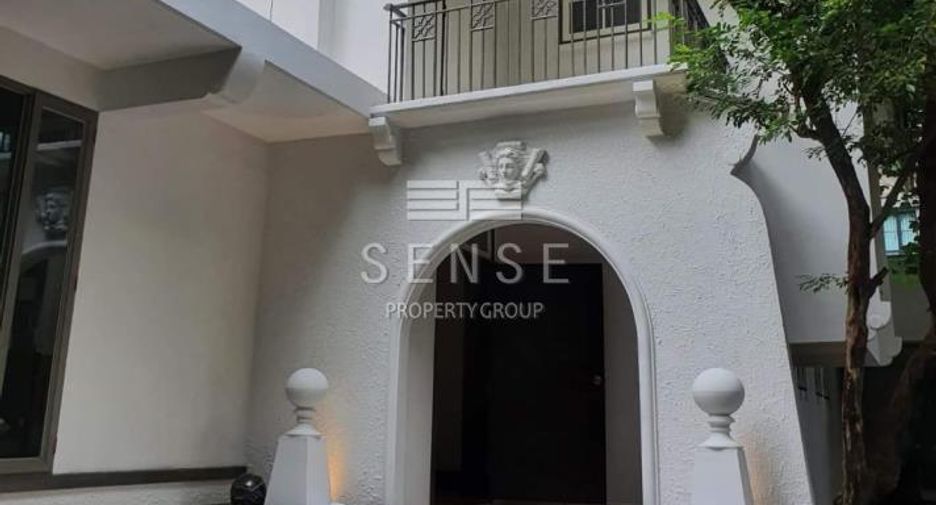 For rent 3 bedrooms house in Pathum Wan, Bangkok