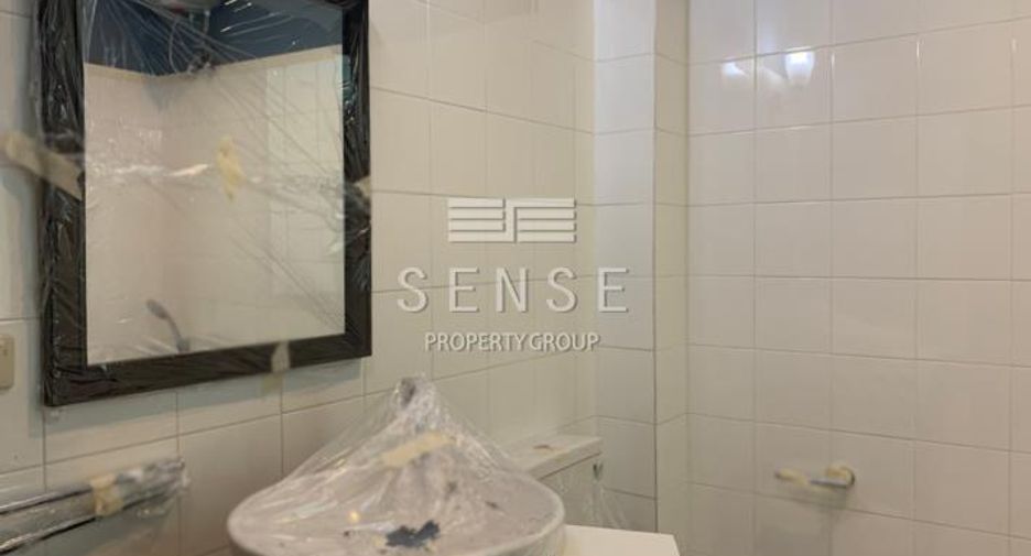 For rent 5 bedrooms house in Khlong Toei, Bangkok