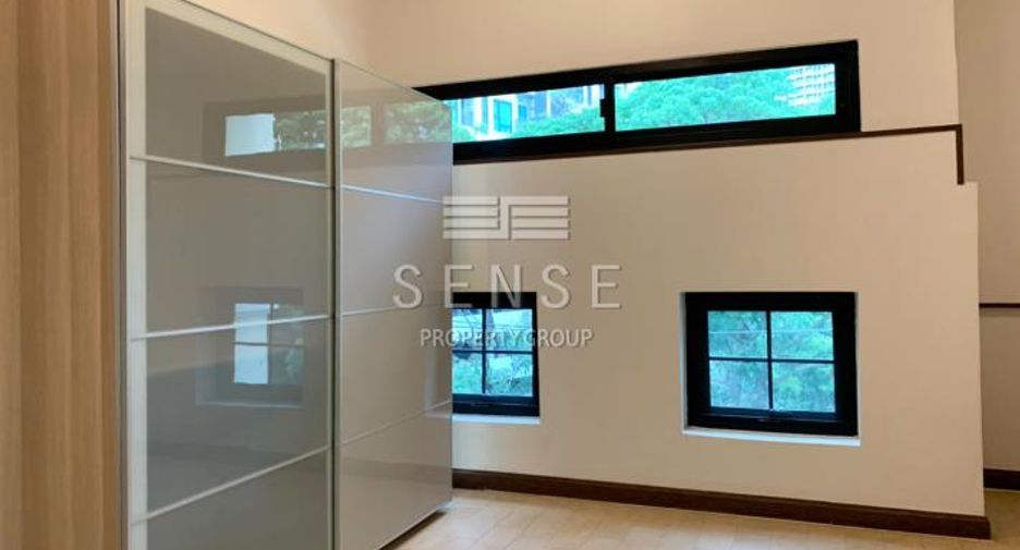 For rent 5 bedrooms house in Khlong Toei, Bangkok
