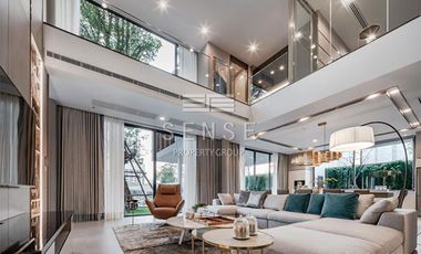 For sale 4 bedrooms house in Huai Khwang, Bangkok