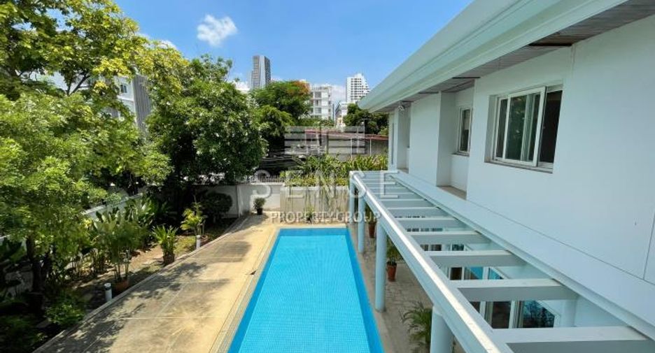 À louer 5 chambres maison à Watthana, Bangkok