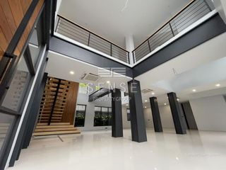 Haus zur Miete mit 5 Zimmer in Watthana, Bangkok
