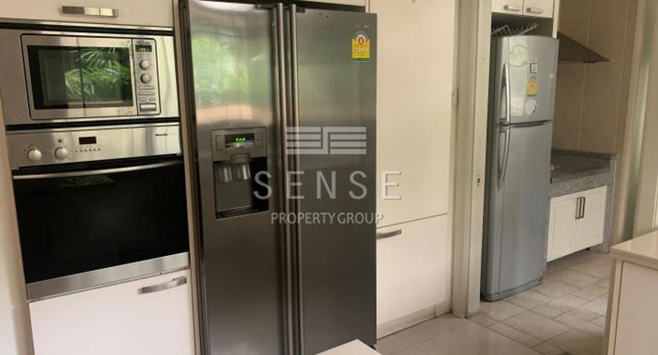 For rent 4 bedrooms house in Pathum Wan, Bangkok