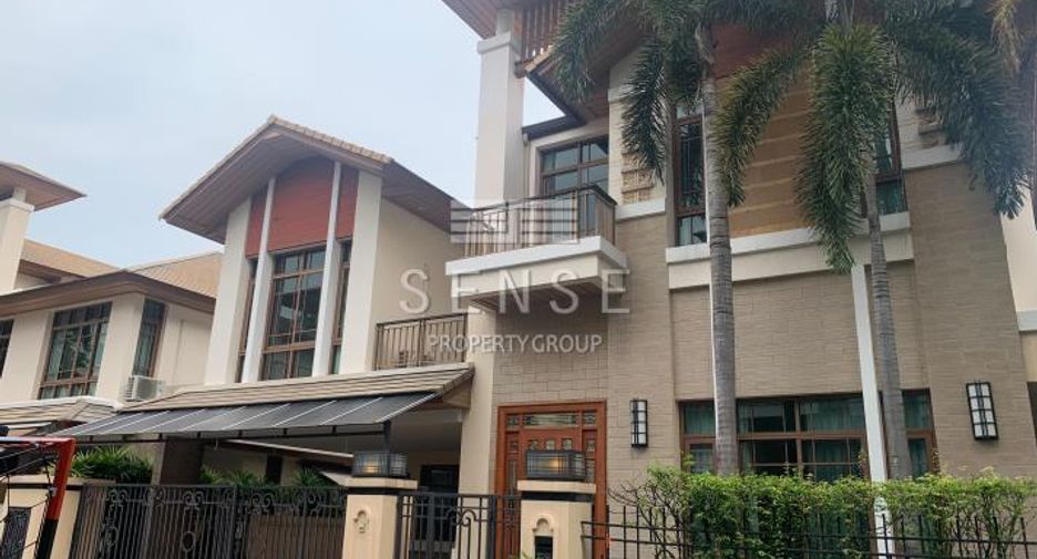 For rent 4 bedrooms house in Pathum Wan, Bangkok