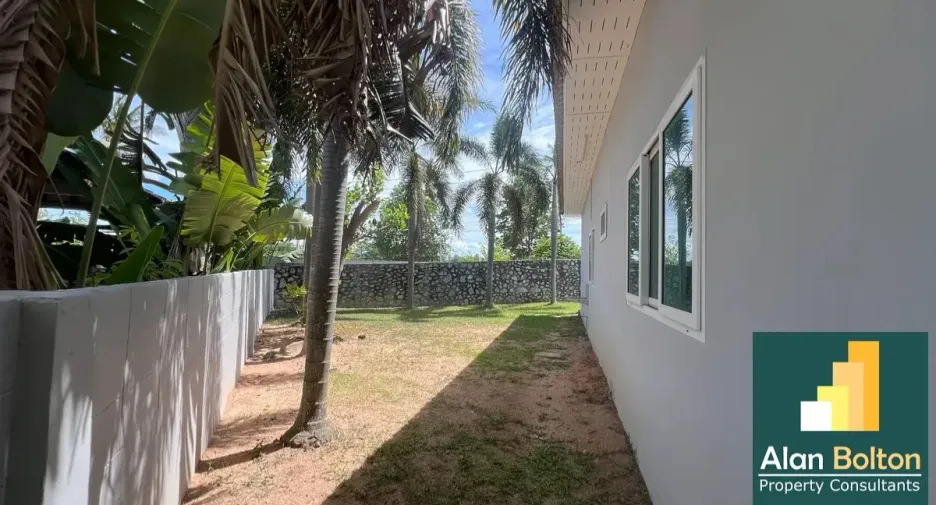 For rent and for sale 3 bedrooms house in Bang Lamung, Chonburi
